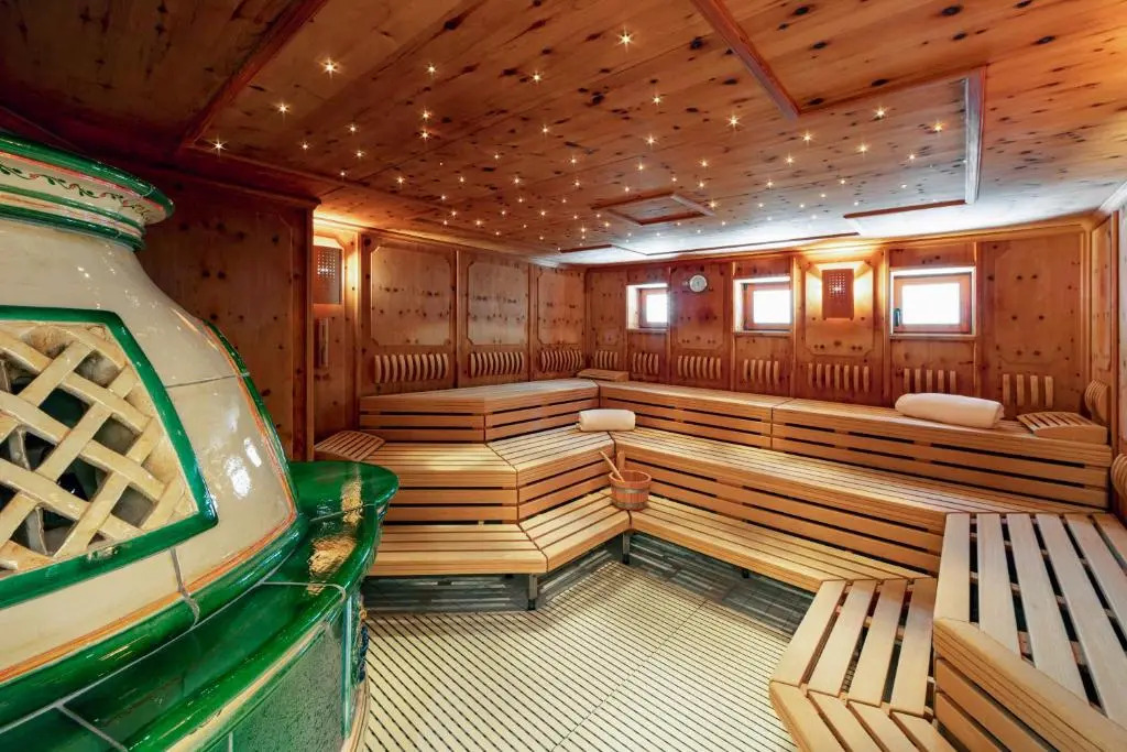 Schwarzwald Wellnesshotel SAIGERHÖH I Spa Golf & Wandern über dem Titisee