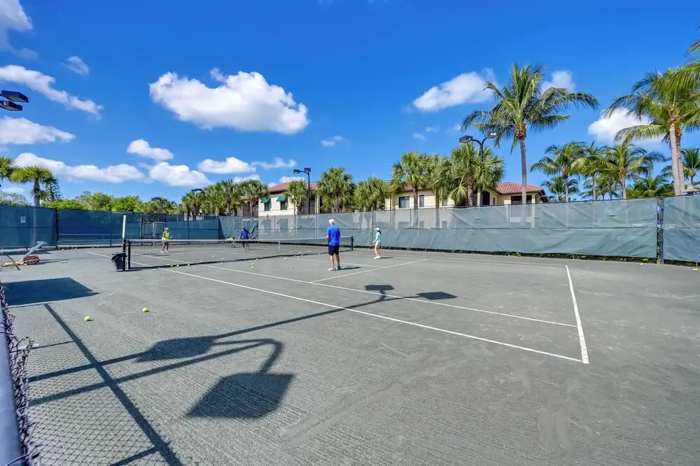 Luxe Naples Bay Resort Condo: Near Fifth Ave!