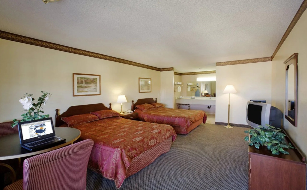 Anaheim Astoria Inn & Suites