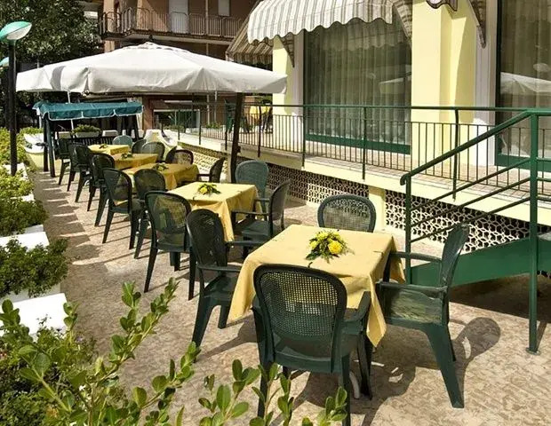 Hotel Athena