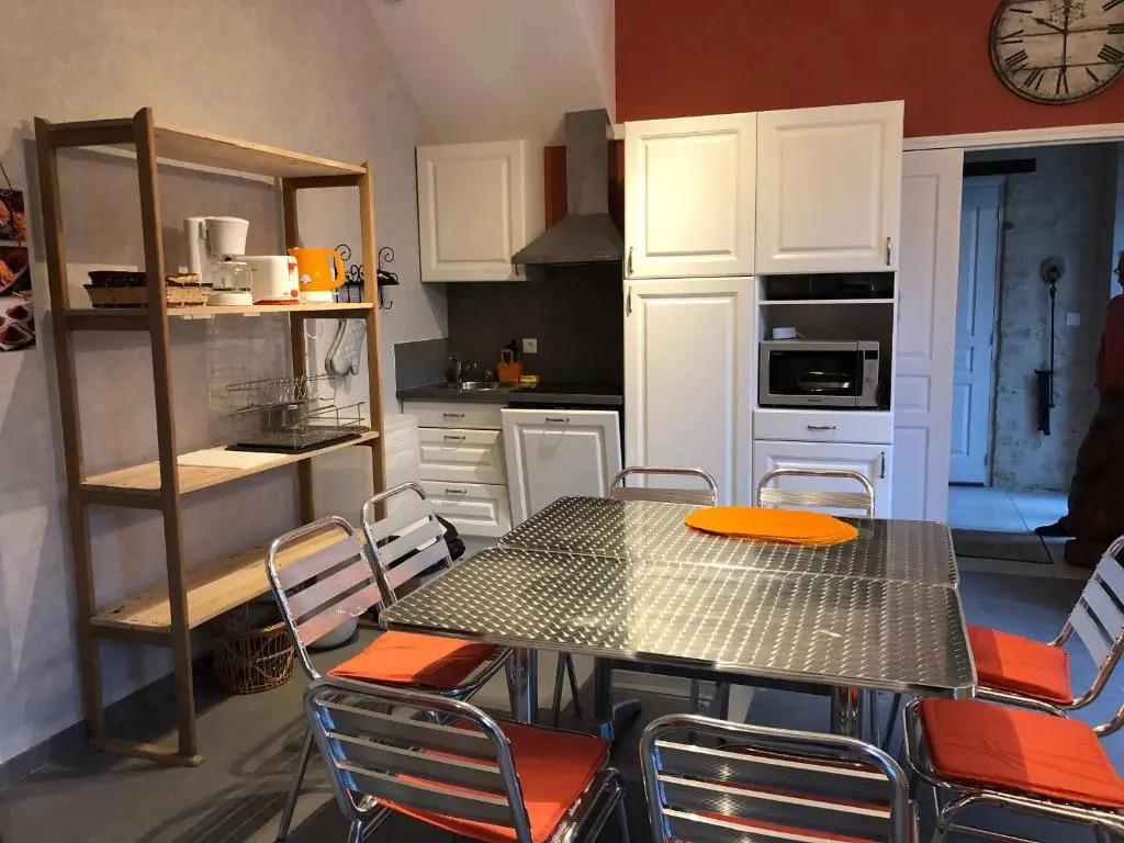 Gîte de charme proche Le Mans avec jardin, parking, et bien-être - FR-1-410-205