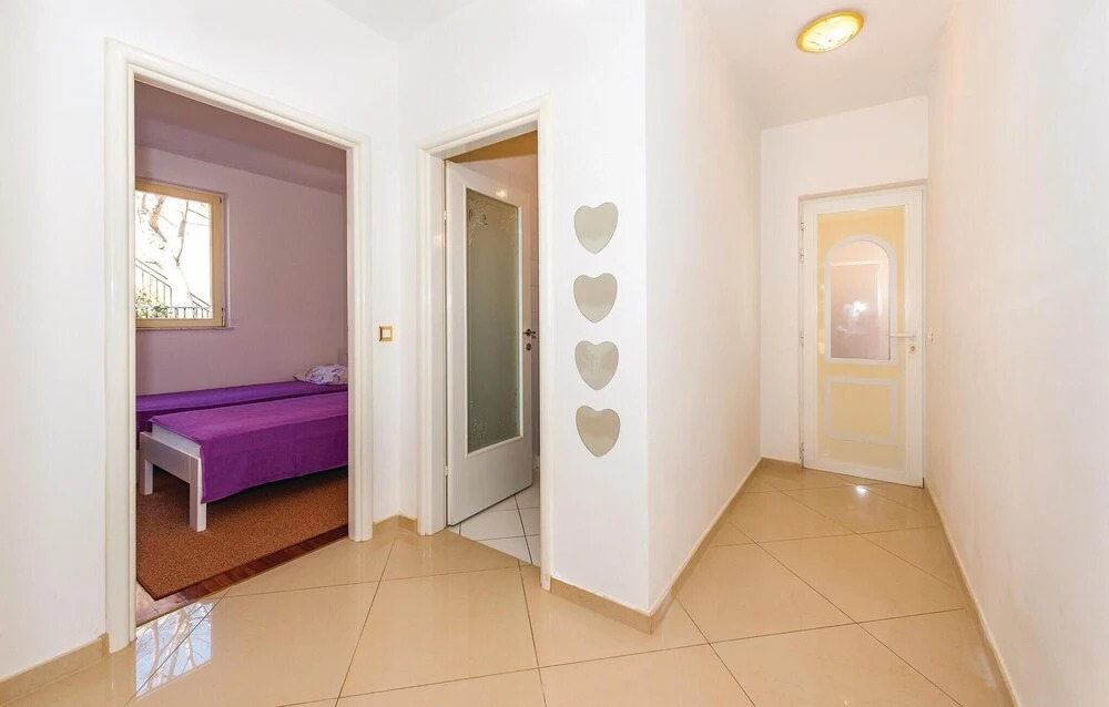 Nice Home in Rogoznica With Wifi and 3 Bedrooms