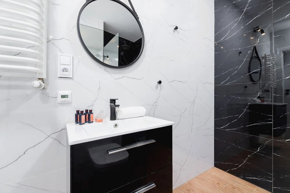 Riva Verona Apartment by Renters Prestige
