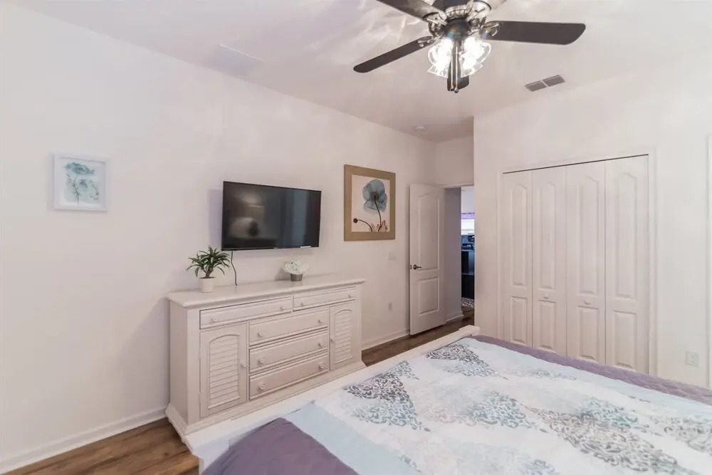 Lovely 6 Bedroom Home in the Solterra Community - 518