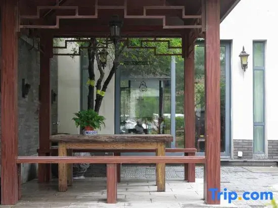 Qingwuli Villa (Millennium City Park Wansui Mountain Wuxia City South Gate)
