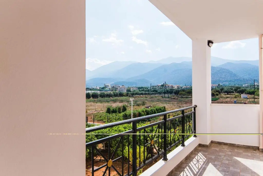 Yiannis Manos Hotel Resort