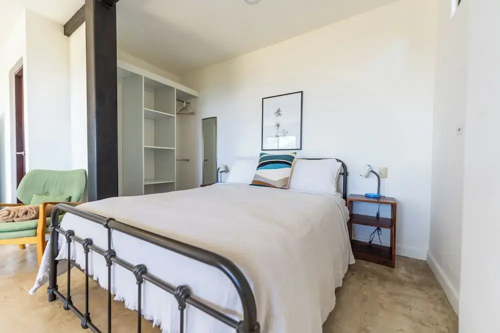 Ocean Apartments- Walk to the beach