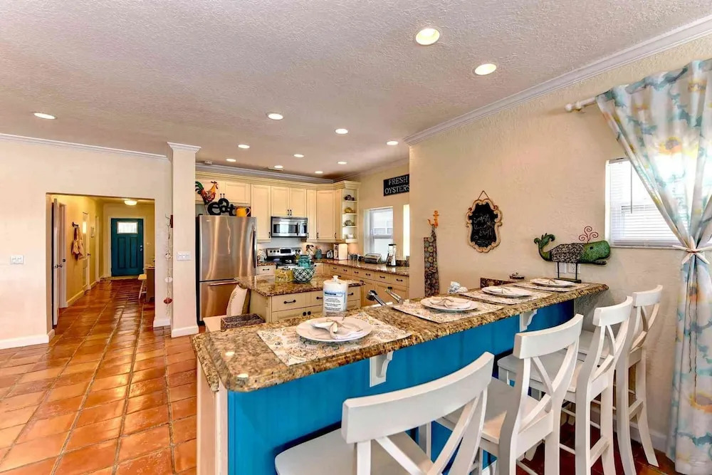 Sunset Point Apartment 4