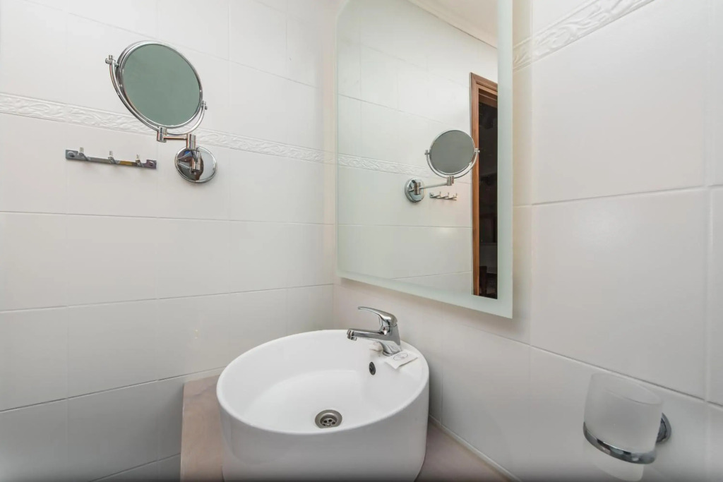 Sea View Village - Studios & Apartments