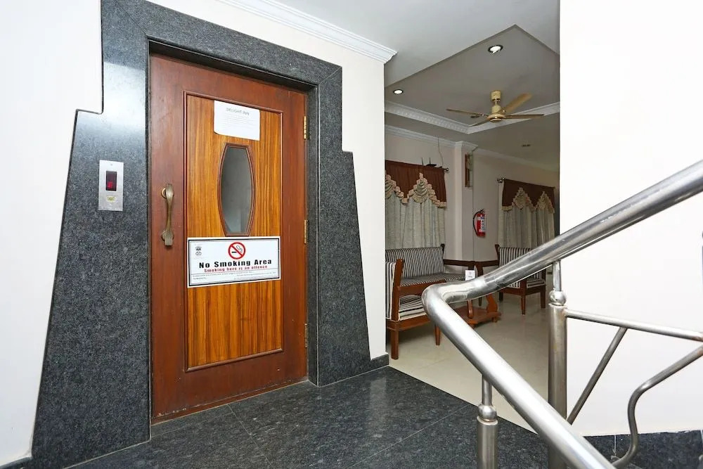 OYO 8932 Delight Inn Gachibowli