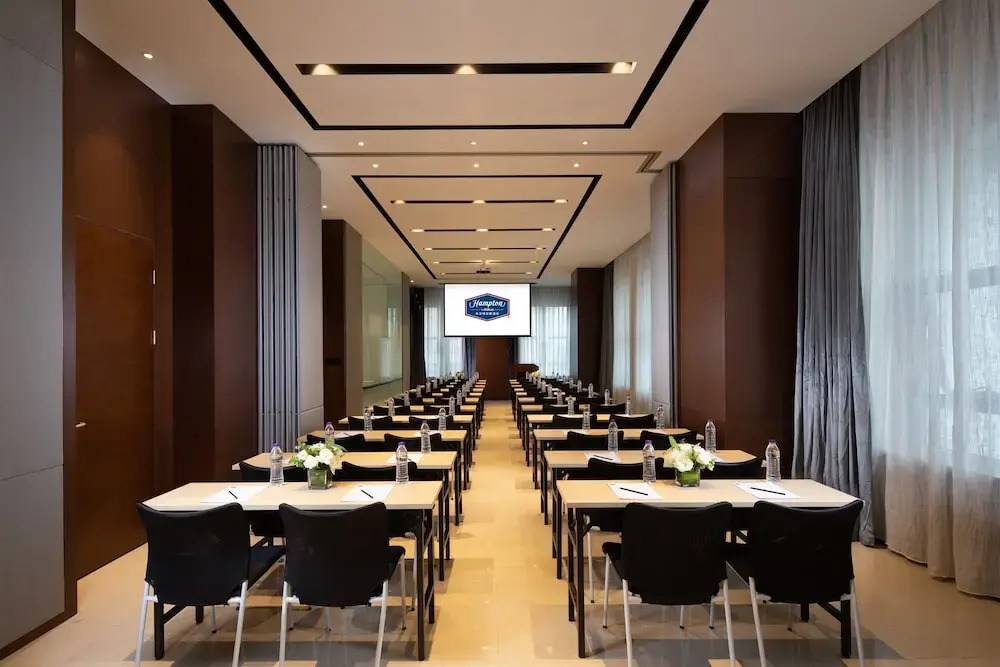 Hangzhou Canal Hampton by Hilton Hotel
