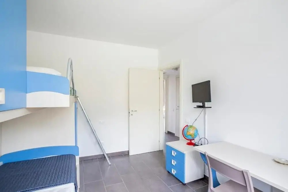 Charming 3-bedroom Apartment in Scenic Sperlonga, Italy