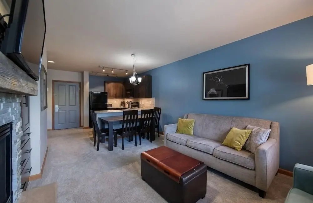 Mountain View Ski-In Ski-Out Condo - Zephyr Mountain Lodge Premium-Rated 2516
