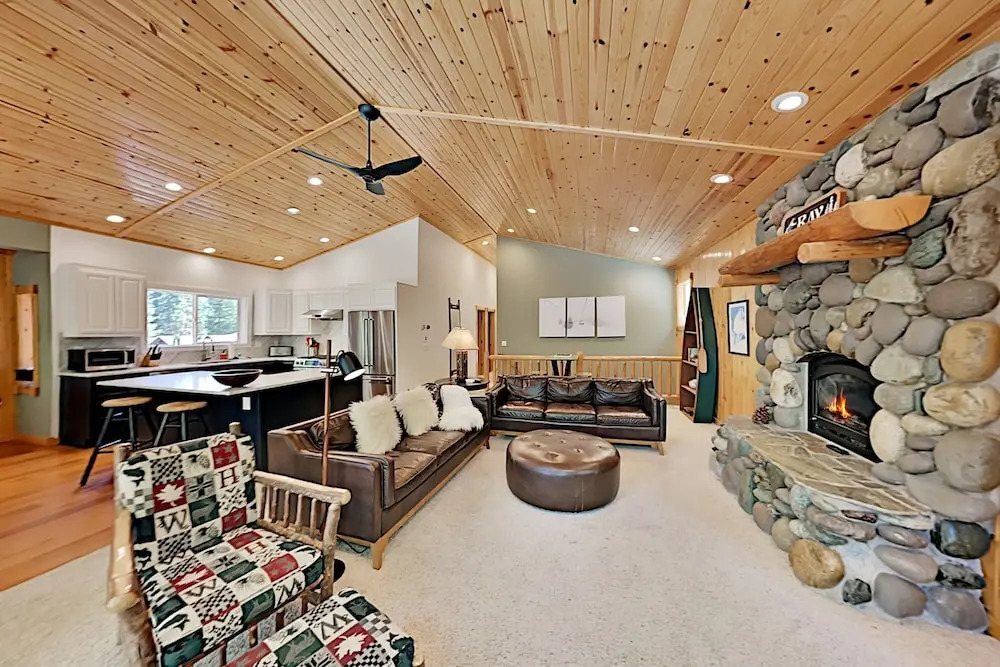 14394 Tyrol Rd Condo
