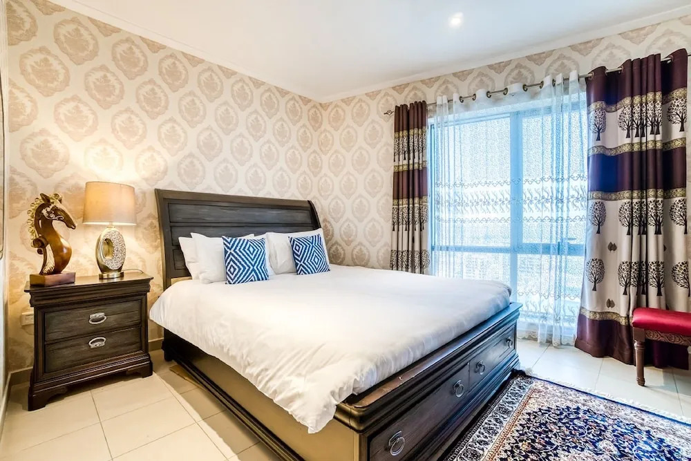 Shakespeare - Ease by Emaar