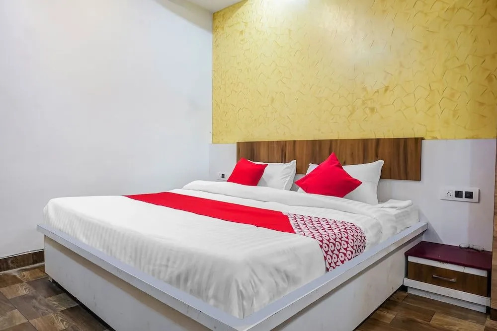 FabHotel Ceerock