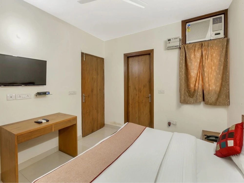 OYO 9071 Comfort Zone Guest House