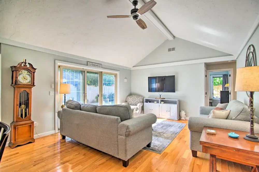 2 Mi to Beach: Retreat w/ Pool & Grill in Mashpee!