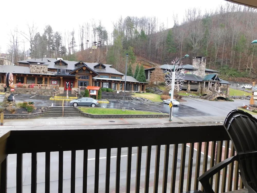 Days Inn And Suites Downtown Gatlinburg Parkway