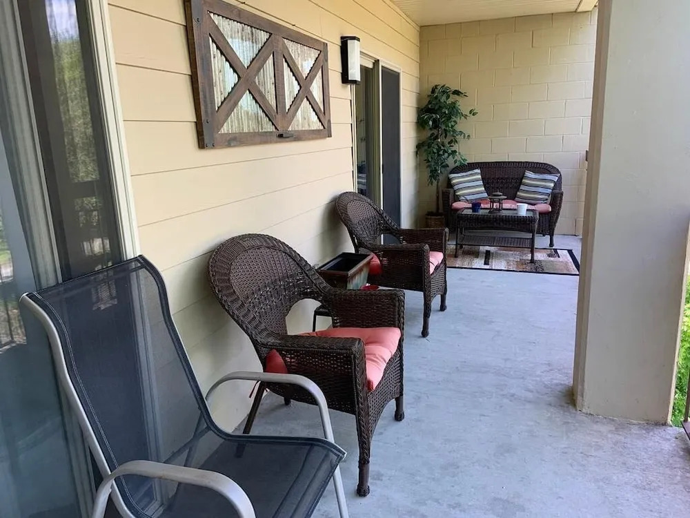 Cedar Lodge 301