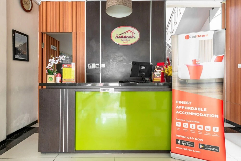 Hasanah Guesthouse by RedDoorz