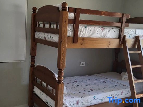 Jon rooms