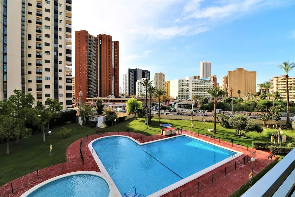 Lidersol Apartment 3-F