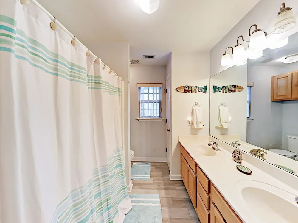 6727 Driftwood Dr Home 4 Bedrooms 3 Bathrooms Home