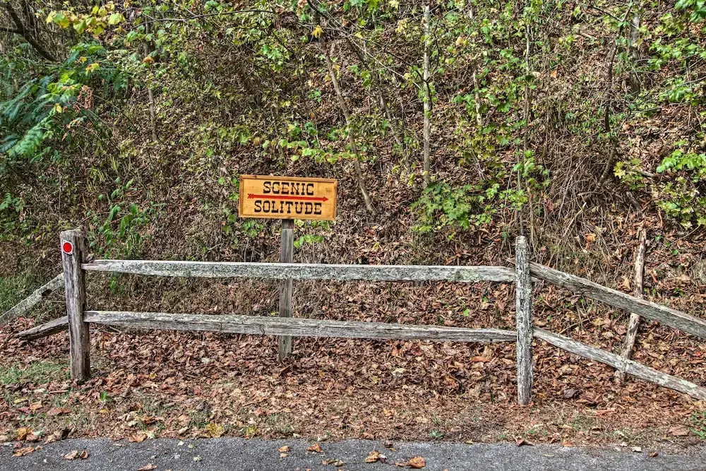 'scenic Solitude' w/ Hot Tub: 3 Mi to Pigeon Forge