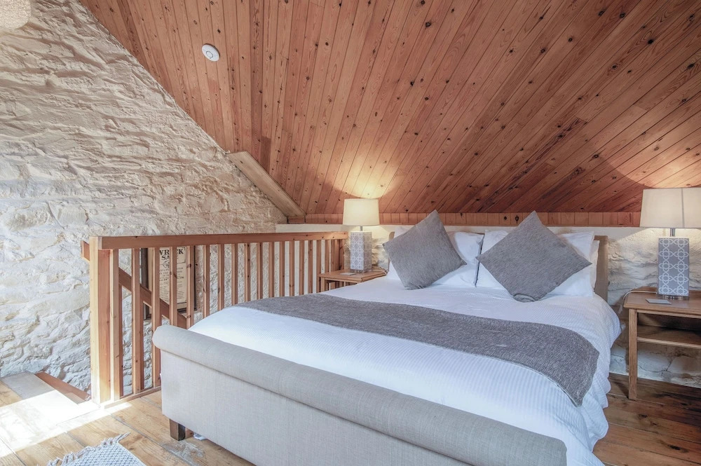 The Apple Store - 1 Bedroom Cottage - St Ishmael's