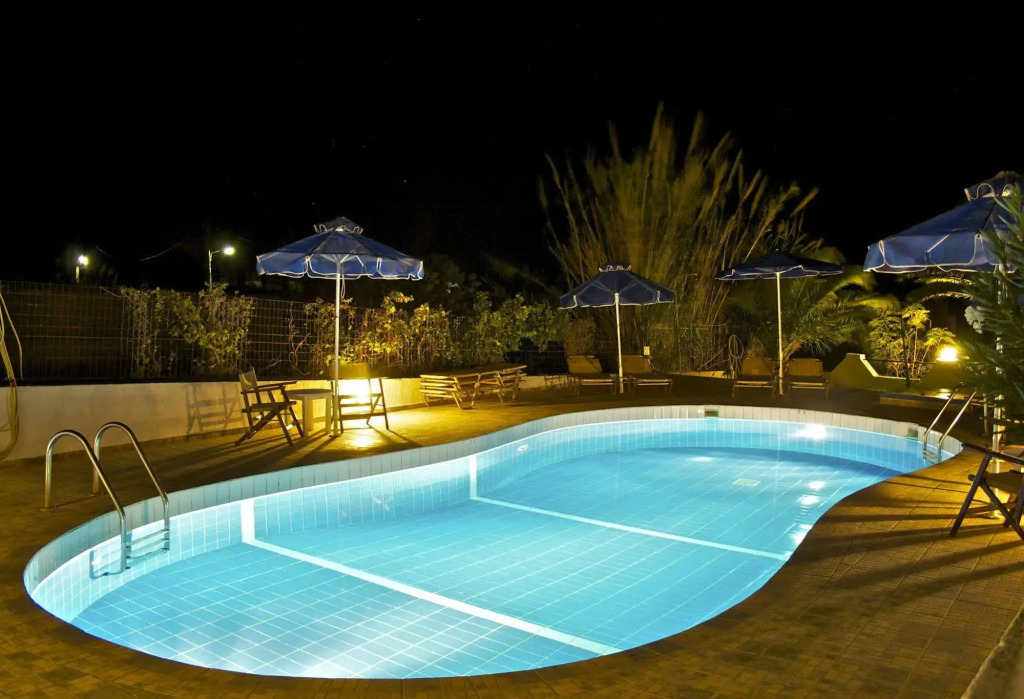 Helios Studios & Apartments