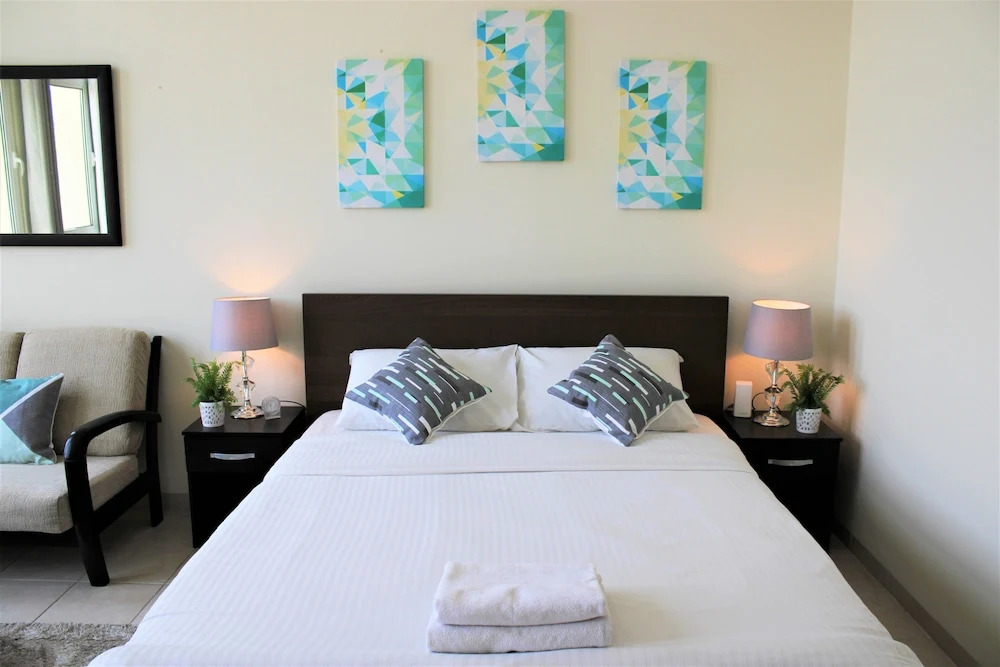 IRN - Spacious Studio in Discover Garden