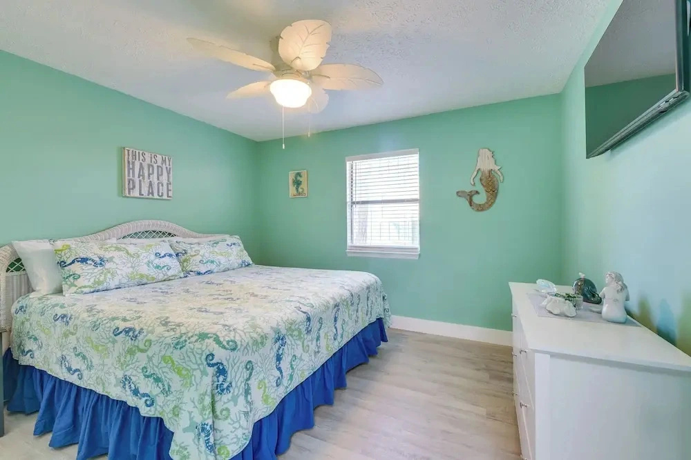 Steps to Sand! PCB Family Haven w/ Furnished Patio