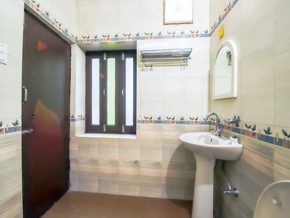 OYO 13935 Hotel Shree Celebration