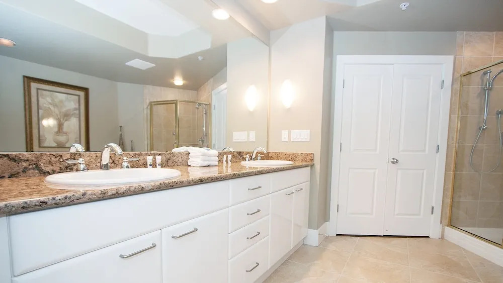 Tranquil Condo With Wraparound Balcony - Unit Crc1002