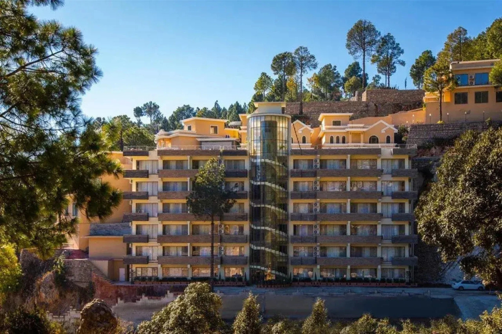 Highland Country Club  Resort
