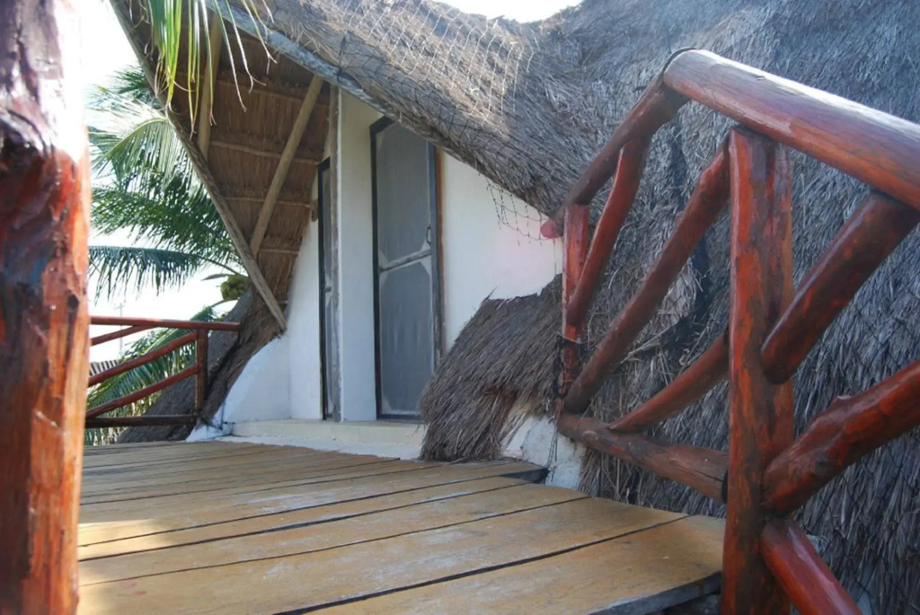 Golden Paradise Hostel
