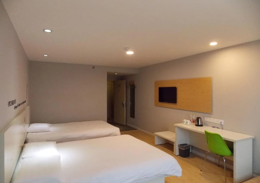 Motel168 Qingdao Licun Fengshan Road