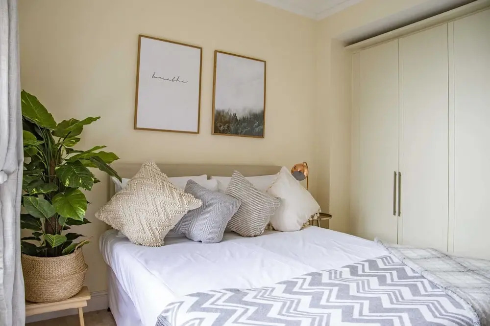 Charming Charing Cross Flat