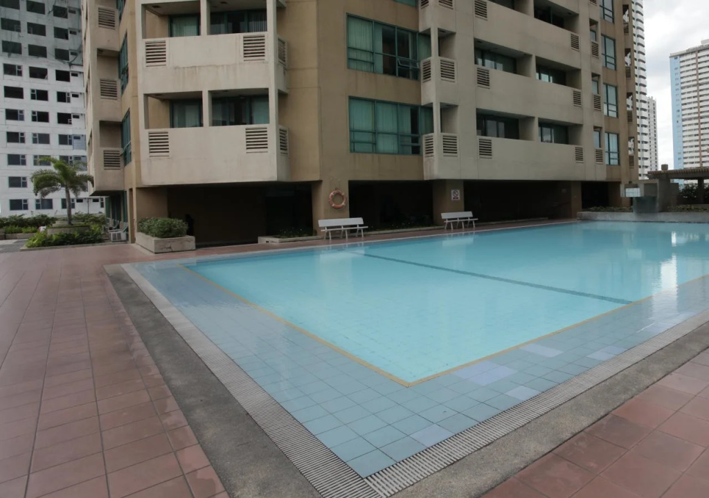 Manila Condo Home at Robinsons Place Residences