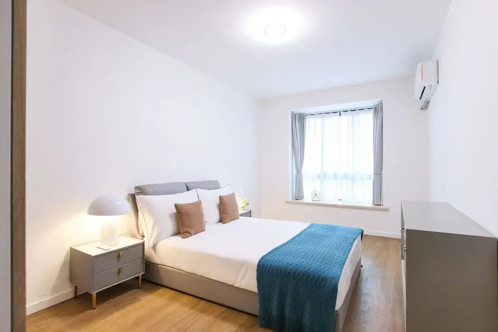 Tyms 3BR 2BA Apt Near Stadium Line 1 4