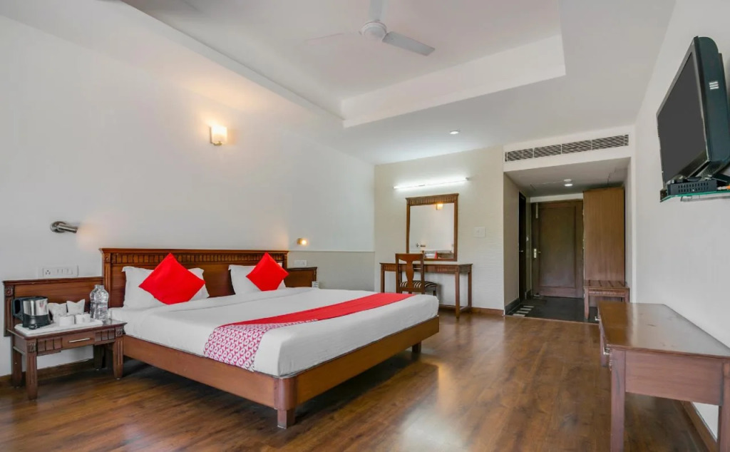Rex Hotel by OYO
