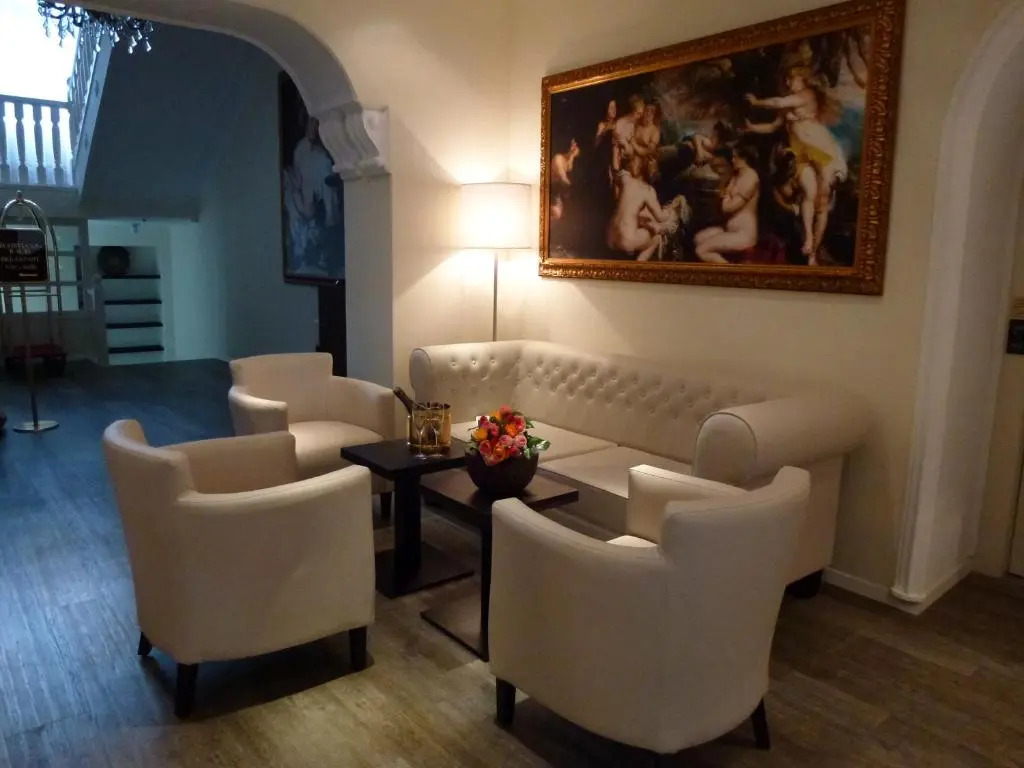 Milbor Hotel