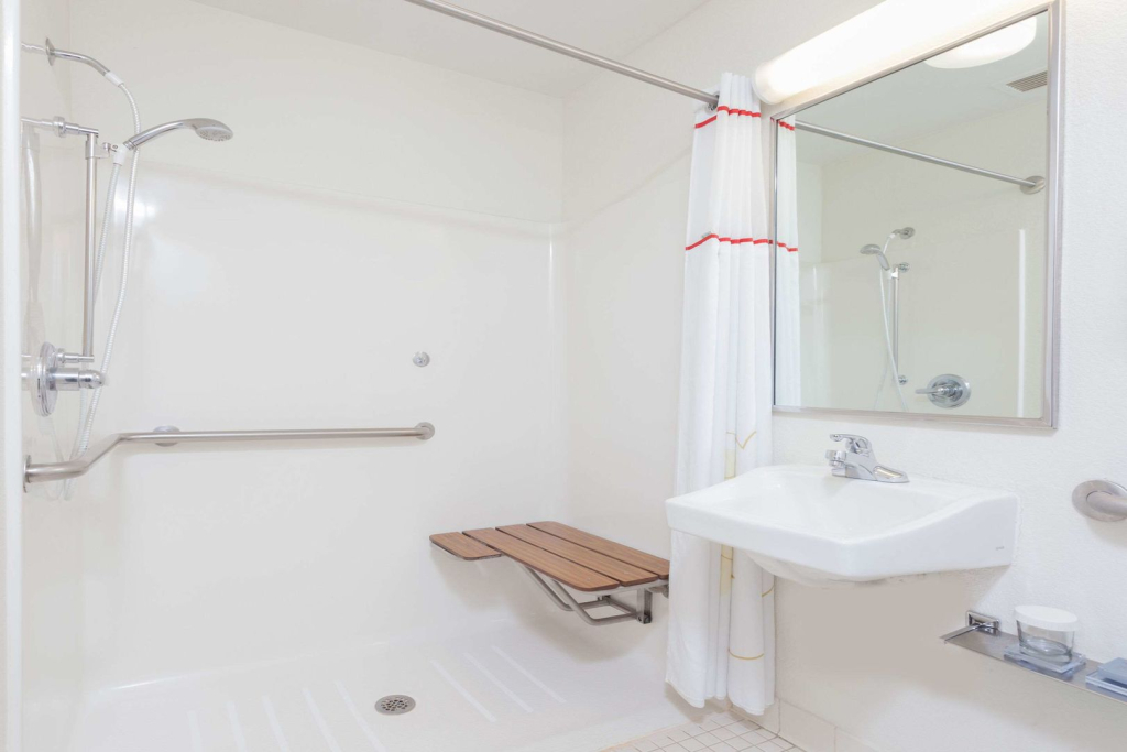 Suburban Studios Charlotte - Executive Park
