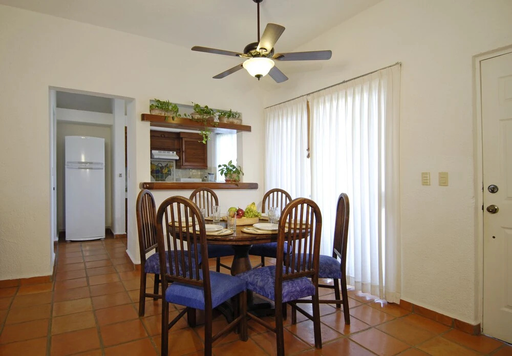 Las Palmas Condominios