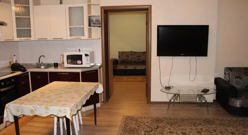 Houseroom I