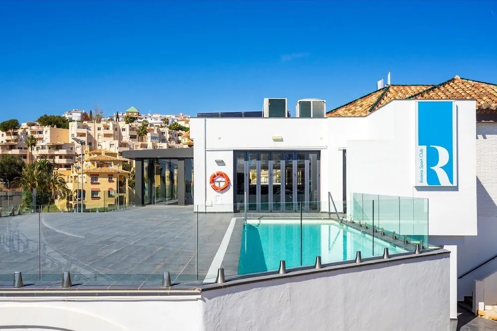 Delightful Penthouse with Sea View in Club Caronte Ref 123