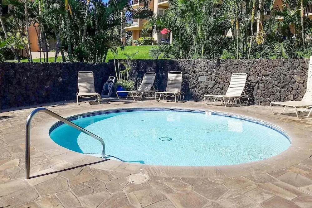 Kamaole Sands 7-405 - Stunning Renovation, Large Lanai, Ocean Views, Split AC!