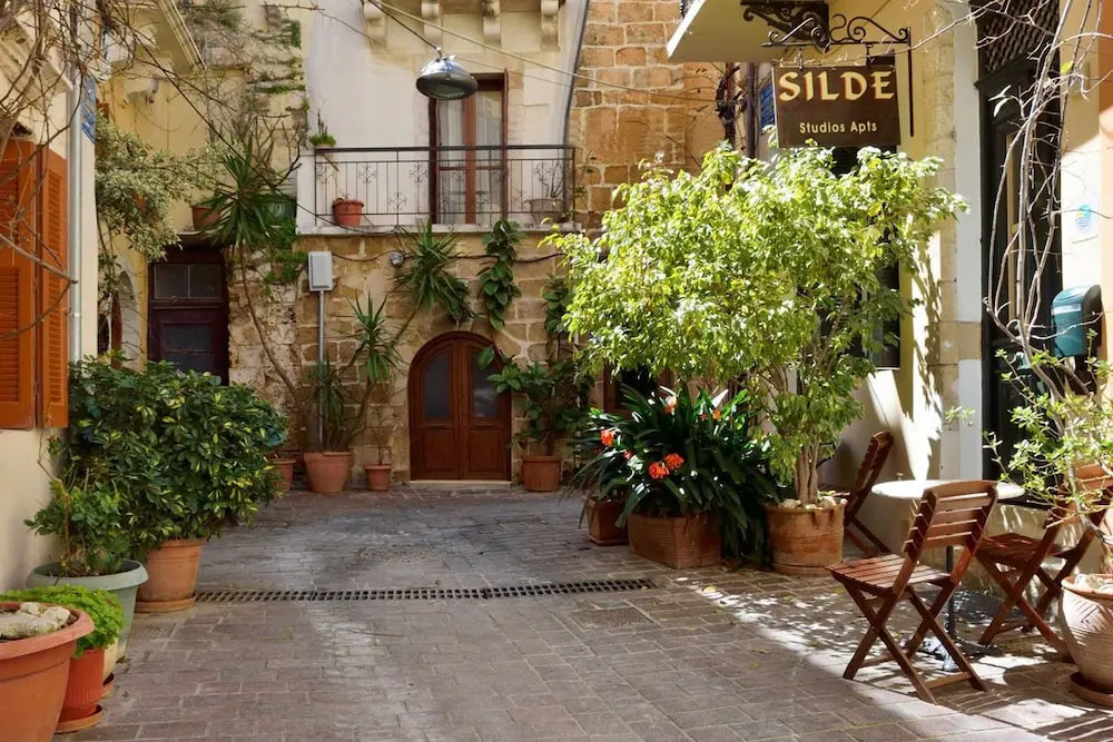 Silde Studios & Apartments