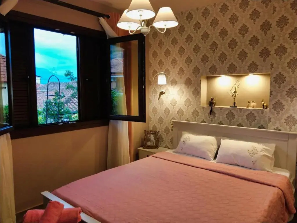 Mama's Cozy Room 2